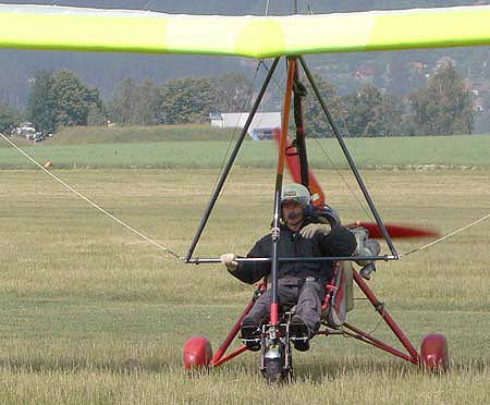 Test. pilot Dominik po prvním letu